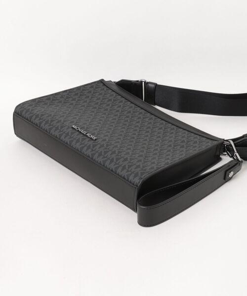 Michael Kors マイケルコース　クロスボディバッグ　ショルダーバッグ MICHAEL KORS（マイケルコース） ショルダーバッグ COOPER 3 IN 1