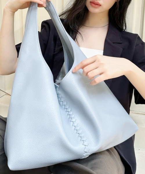 Ada. ショルダーバッグ バッグ トライアングル シルエット 編み込み