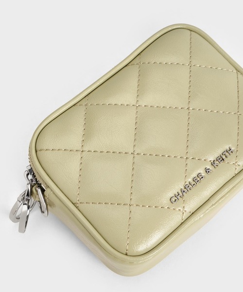 CHARLES ＆ KEITH ポーチ Apfra アップフラ キルトリスレット
