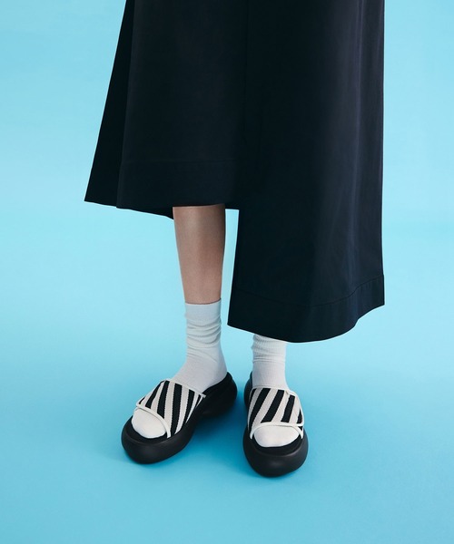 CHARLES ＆ KEITH（チャールズ&キース） 厚底 スポーツサンダル
