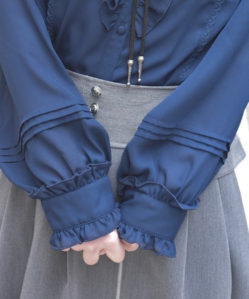 axes femme（アクシーズ ファム） ブラウス シャツ カメオループタイ付