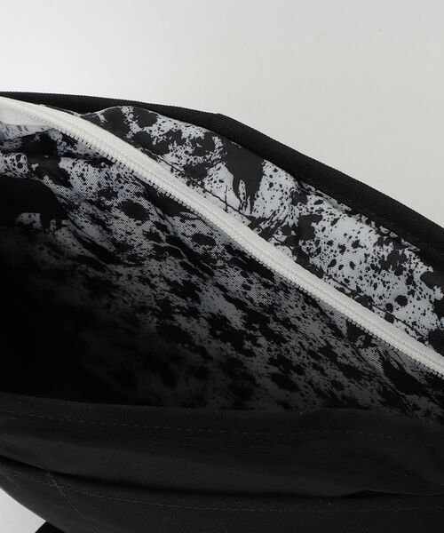 「EASTPAK」 メッセンジャーバッグ FREE ブラック メンズ_画像4