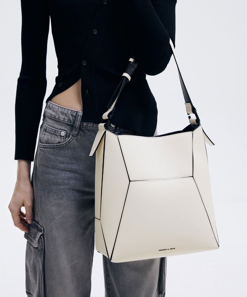 「CHARLES & KEITH」 ショルダーバッグ L ベージュ レディース