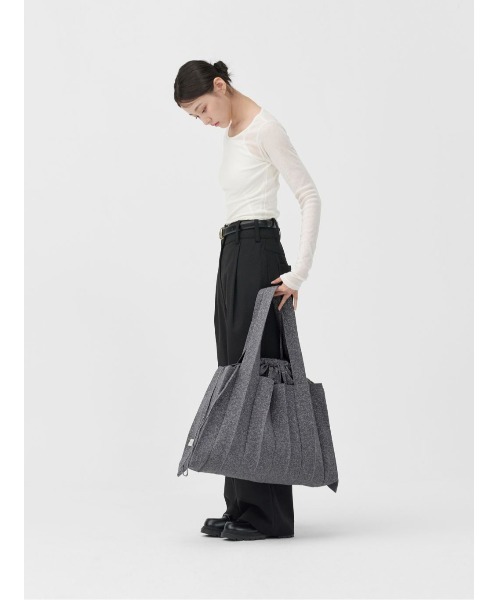ショルダーバッグ バッグ 「PLEATSMAMA(プリーツママ)」BIG SHOULDER BAG GLITTER レディースの画像