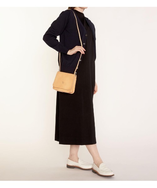 美品 イルビゾンテ ショルダーバッグ ハンドバッグ 2way シボ ブラック IL BISONTE（イルビゾンテ） ショルダーバッグ バッグ IL BISONTE