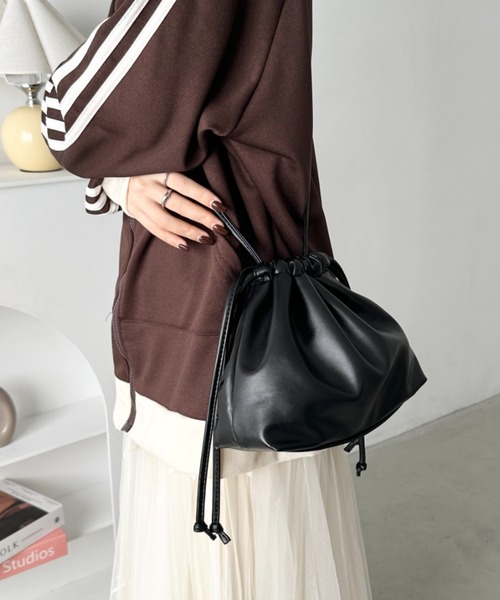 メチャ可愛い♡ブラック巾着ショルダーバッグ2way CLEA ショルダーバッグ バッグ 2wayPU巾着ミニショルダーバッグ