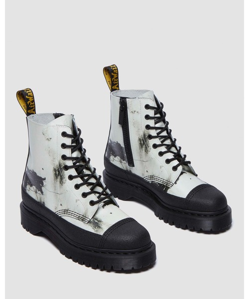 Dr. Martens 1490 謂う NIN ホワイト/ブラック UK7