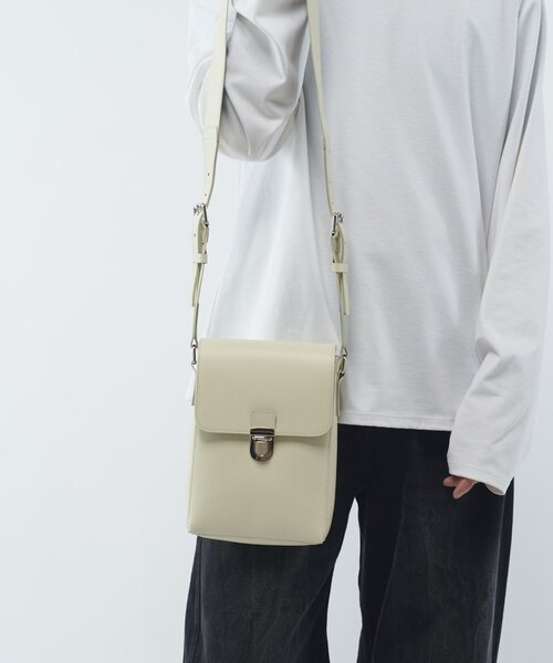 Lui's（ルイス） ショルダーバッグ スプリットレザー フラップ