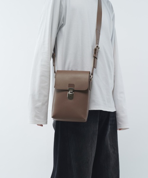 Lui's（ルイス） ショルダーバッグ スプリットレザー フラップ