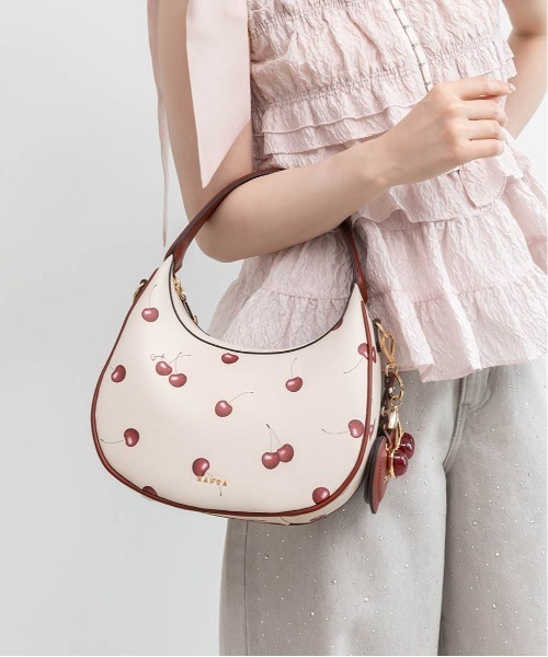 ショルダーバッグ バッグ 「Cherry＆Strawberry」2WAY ハーフムーンショルダーバッグ レディースの画像
