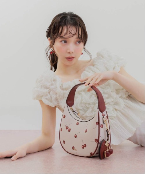 ショルダーバッグ バッグ 「Cherry＆Strawberry」2WAY ハーフムーンショルダーバッグ レディースの画像