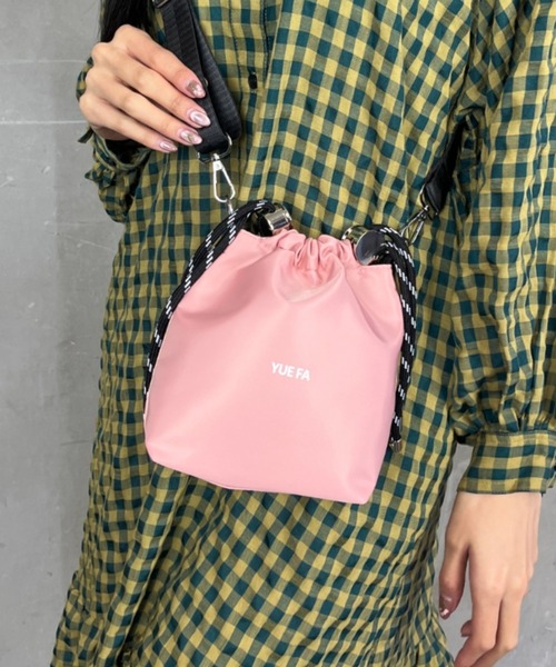 ナイロンミニ巾着ヴァラプレートチェーンバックパック ナイロンミニ巾着ヴァラプレートチェーンバックパック