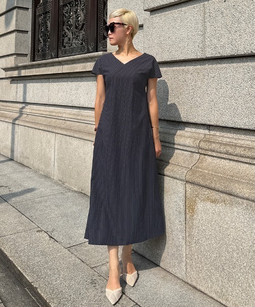 GIORGIO ARMANI ワンピース　バージンウール　ピンストライプ　黒 ワンピース ピンストライプ美シルエットワンピース : ZOZOTOWN Yahoo
