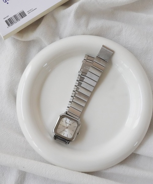 美品! 稼働品　デュポン 時計 クォーツ スクエア デイト シルバー 美品! 稼働品 デュポン 時計 クォーツ スクエア デイト シルバー