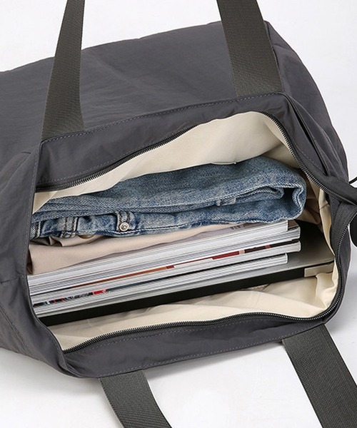 DAY CLOSET トートバッグ 肩掛けできるバックルベルト付き大容量トート