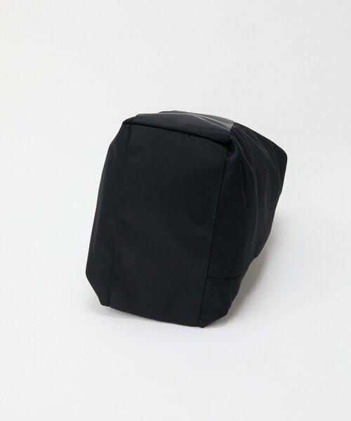 週末SALE❣️russet 8 ポケットマルチウェイバッグ ブラックネイビー