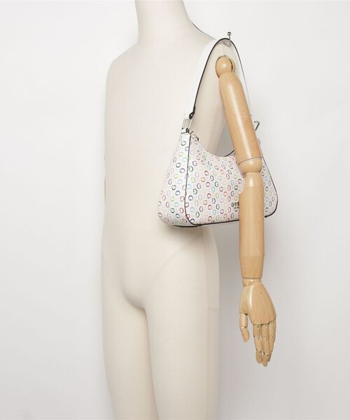 GUESS（ゲス） ハンドバッグ LAYLA Shoulder Bag ショルダーバッグ