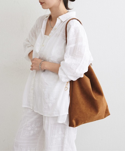 ブラウス シャツ 「LARUTA」パネル刺繍シャツ レディースの画像