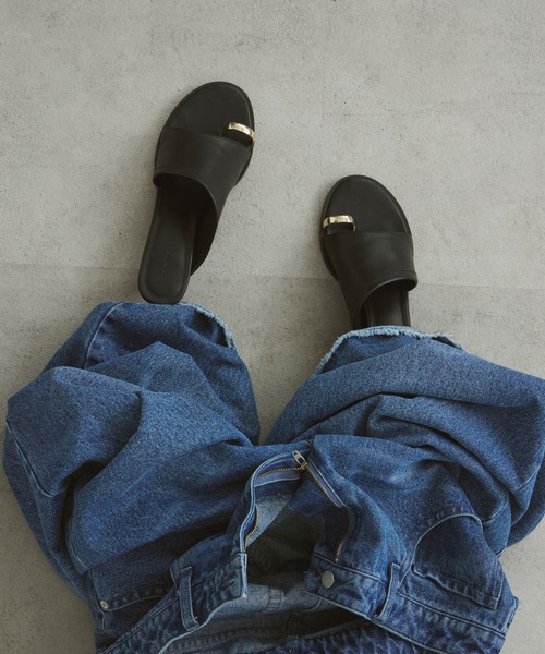 Le Vernis サンダル LE VERNIS(ル・ベルニ)Toe ring sandals