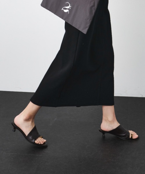 【新品・未使用】ルベルニ　LE VERNIS サンダル Le Vernis サンダル LE VERNIS(ル・ベルニ)Toe ring sandals
