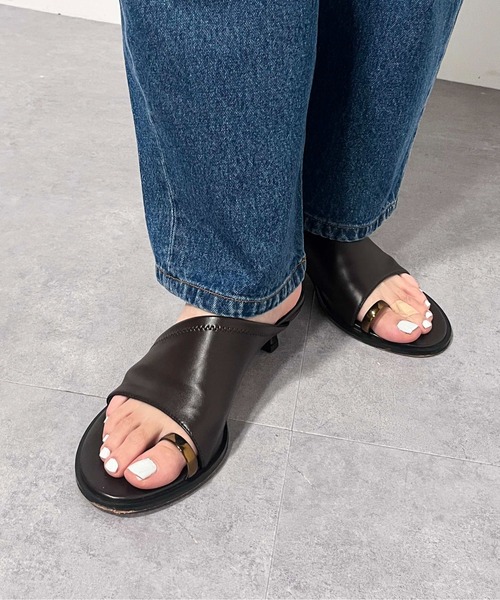Le Vernis サンダル LE VERNIS(ル・ベルニ)Toe ring sandals