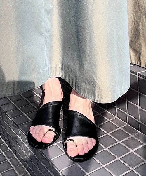 Le Vernis（ル・ベルニ） サンダル LE VERNIS(ル・ベルニ)Toe ring