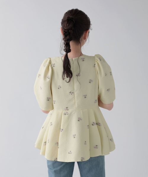 Fit more（フィットモア） チェリー柄タックペプラムトップス
