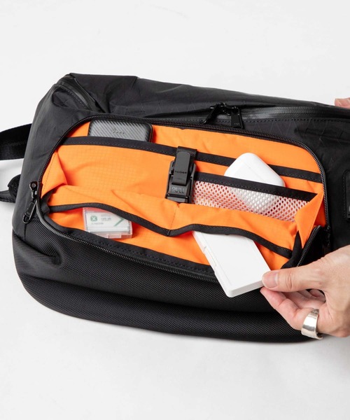 ALPAKA ショルダーバッグ ALPAKA / アルパカ Bravo Sling Max V2