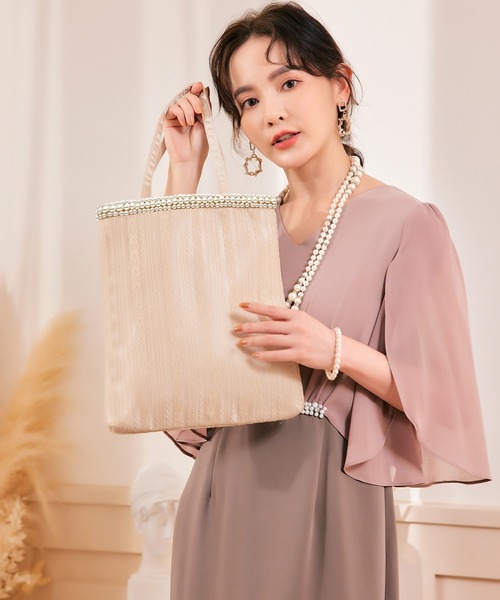 エレガントなベージュドレスとクラッチバッグ ハレモード haremode 結婚式 バッグ レディース パーティー 2way