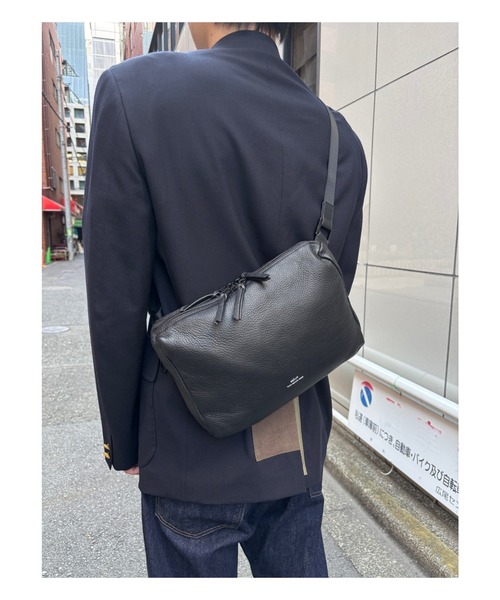WAKUWAKU BOX ピック & スライダーポーチ waku（ワク） ウエストポーチ 「KURO Series」 スクエアボディBAG