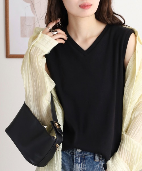 atONE（アットワン） スマホショルダー tシャツ Vネックノースリーブ 