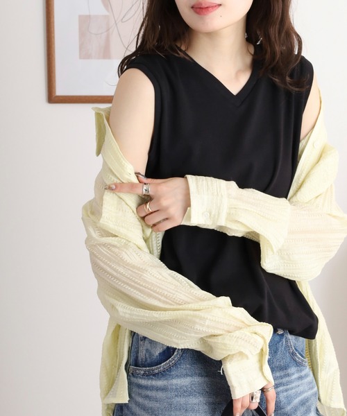 atONE（アットワン） スマホショルダー tシャツ Vネックノースリーブ