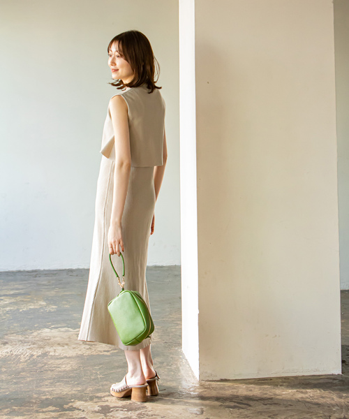 NOBLE（ノーブル） ノースリーブワンピース - ベージュ レディース