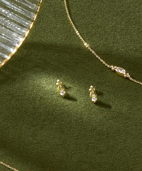 ピアス 「OLIVIA BURTON/オリビアバートン」クラシック - デインティ  スタッド ピアス レディースの画像
