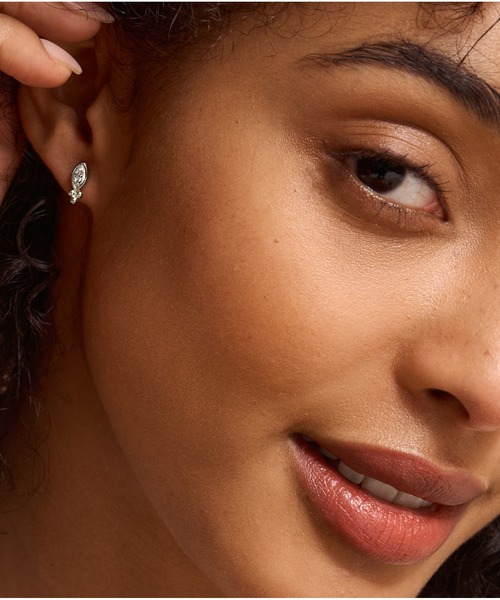 ピアス 「OLIVIA BURTON/オリビアバートン」クラシック - デインティ  スタッド ピアス レディースの画像