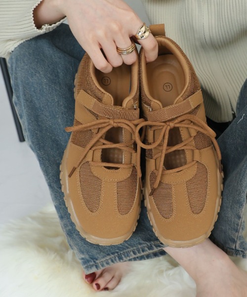【H-】レースアップSNEAKER/ワンピース vibram スニーカー VIVIAN スニーカー やわらかソールレースアップベルトスニーカー