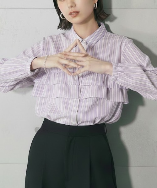 ブラウス シャツ Idnes 華やかフリルが映えるストライプフリルシャツ