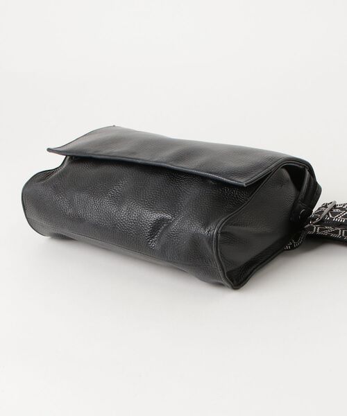 ear PAPILLONNER（イア パピヨネ） ショルダーバッグ FREE ブラック系