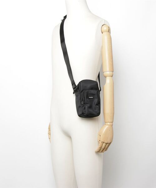 Calvin Klein（カルバン・クライン） ショルダーバッグ FREE ブラック