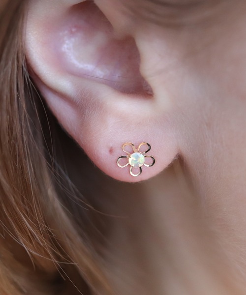 cui-cui（キュイキュイ） ピアス オパール フラワー ピアス | K10YG
