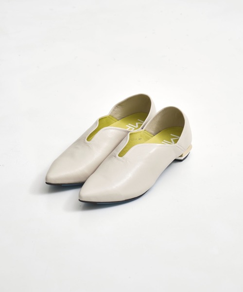 ゴールド ポインテッドトゥ フラットシューズ　MANA 新品 MANA（マナ） パンプス 「MANA/マナ」pointed toe flat shoes/ポイン