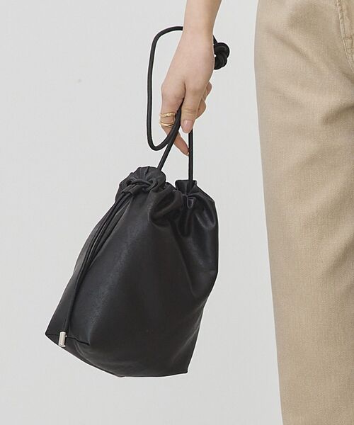 AMERI(アメリ) 巾着型ショルダーバッグ レディース バッグ ショルダー Ameri（アメリ）の「UNDERBAR CHAIN BAG（ショルダーバッグ）」 - WEAR
