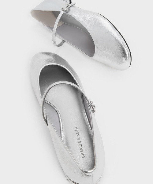 CHARLES ＆ KEITH（チャールズ&キース） パンプス ラウンドトゥ メリー