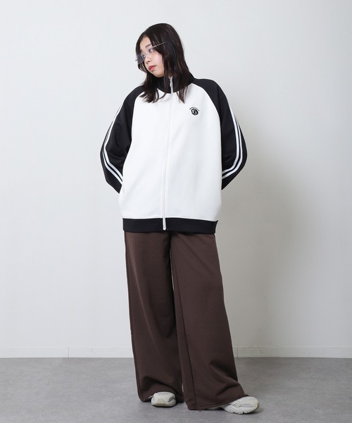 これからの季節に！中古　美品！インザペイントトラックジャケット(ジャージ上) IN THE PAINT インザペイント トラックジャージ 切り替え