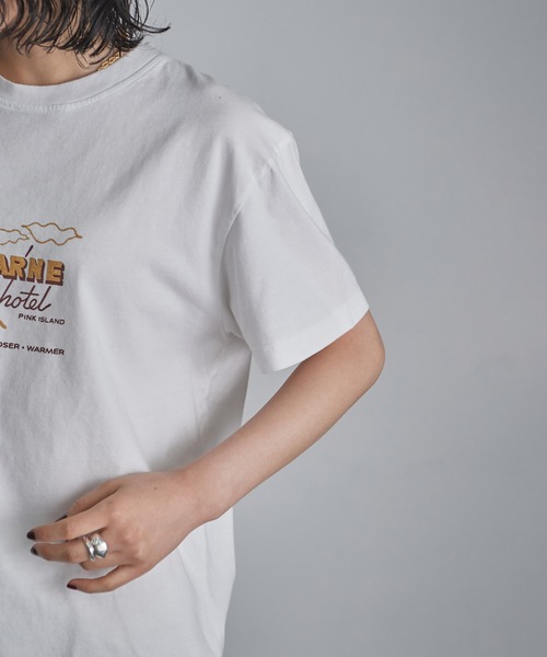 tシャツ (CARNE BOLLENTE)ピンクアイランドT レディース Carne Bollente tシャツ (CARNE BOLLENTE)ピンクアイランドT