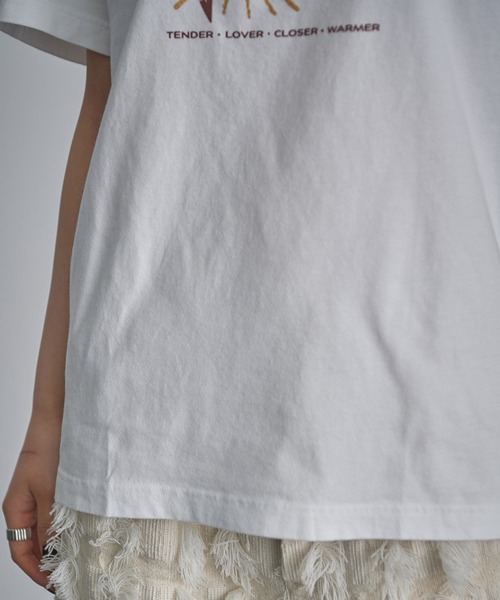 tシャツ (CARNE BOLLENTE)ピンクアイランドT レディース Carne Bollente tシャツ (CARNE BOLLENTE)ピンクアイランドT