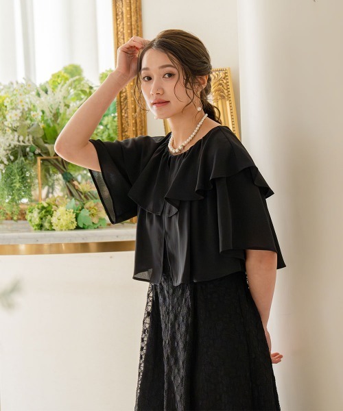 ✨セール✨現品限り✨新品✨ケープスリーブ ドレス ミニ丈 フリル 個性的 XL Jolie et Jolie（ジョリー エ ジョリー） ドレス 前開きケープ風
