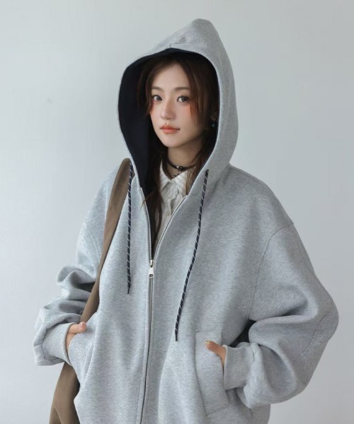 JACQUEMUS フード付きパーカー グレー/ブラック/レッド GEMEDA パーカー 「秋冬新作」配色ジップパーカー レディース メンズ