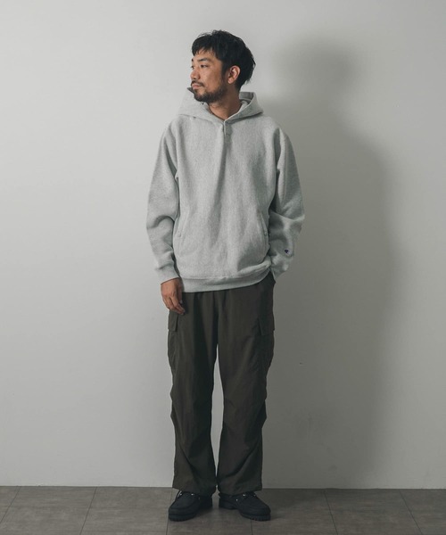 「Champion」 プルオーバーパーカー LARGE ベージュ メンズの画像