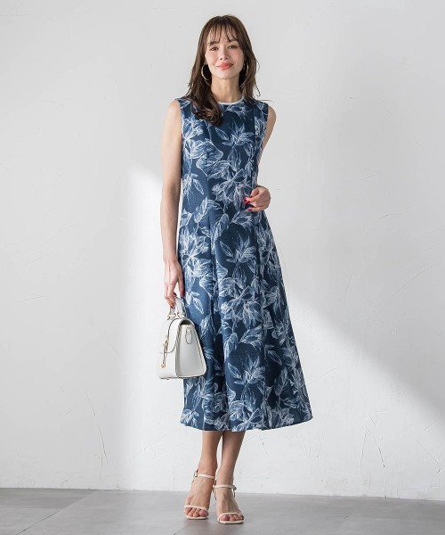 Viaggio Bluダークブルーノースリーブワンピース　Lサイズ　未使用品 Viaggio Blu（ビアッジョブルー） ノースリーブワンピース 2 ネイビー